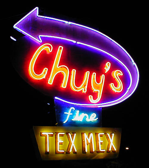 chuys-neon-sign